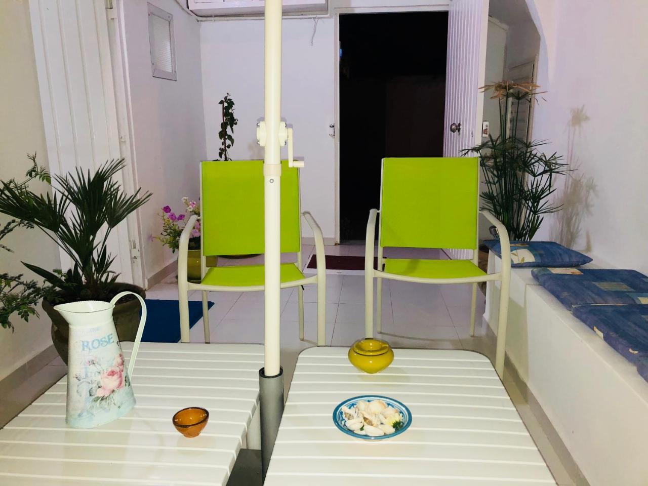 Cosy appart en plein coeur de la Marsa Extérieur photo