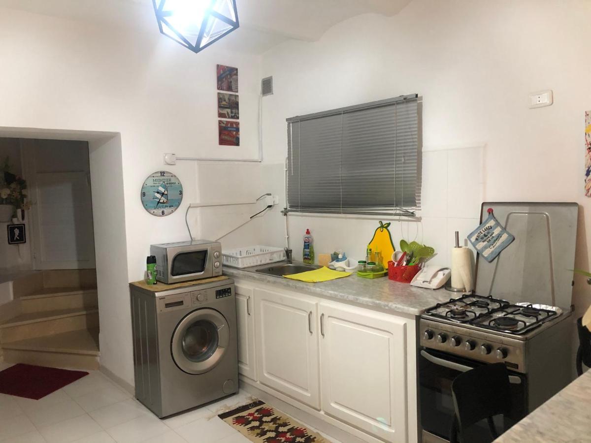 Cosy appart en plein coeur de la Marsa Extérieur photo
